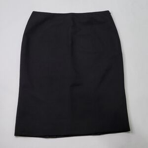 Classic pencil skirt with back slits